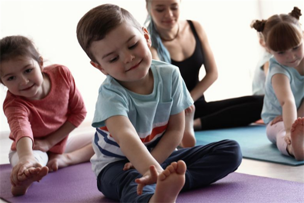 Yoga en massages voor kids